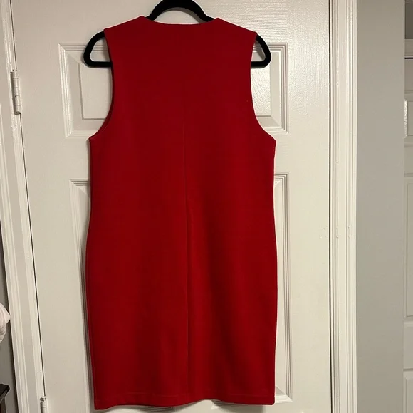 ✨ LizPort Vintage Red V-Neck Dress – Gold Accent Glam ✨ - Picture 6 of 6